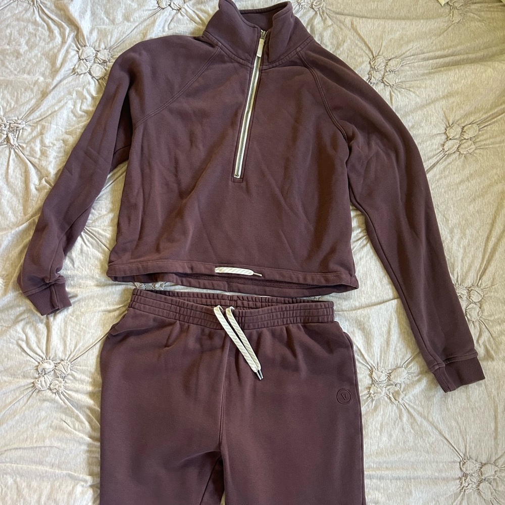 Vuori sweat suit